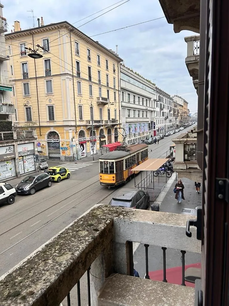 Milan Navigli Very Big Apartment With Balcony